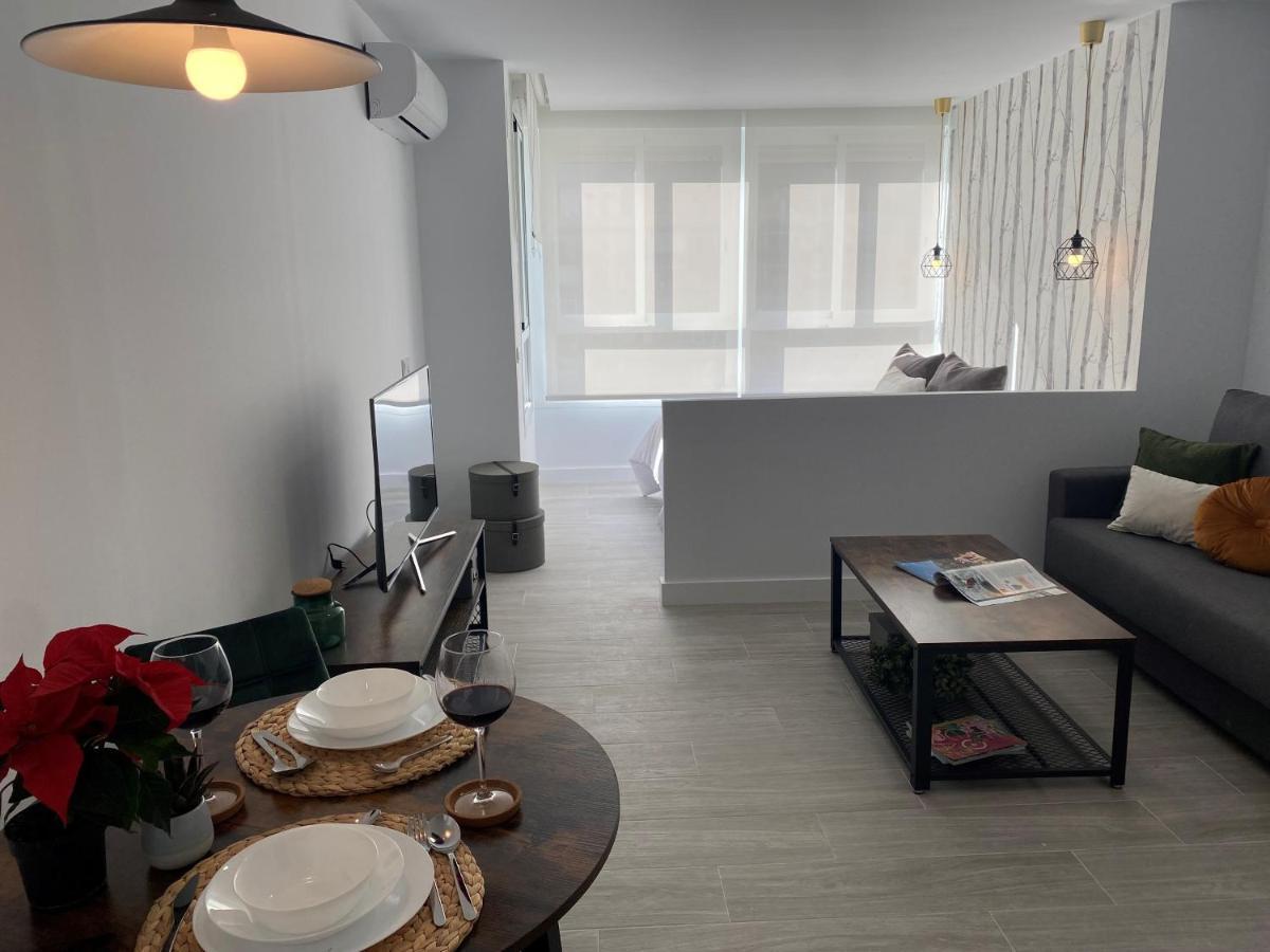 Carmen'S Cozy Apartment 托雷莫利诺斯 外观 照片